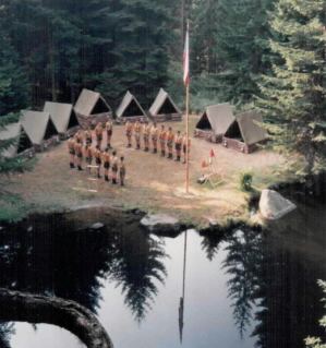 Až kýčovitě krásný tábor 5. oddílu v Pocinovicích v roce 1994
